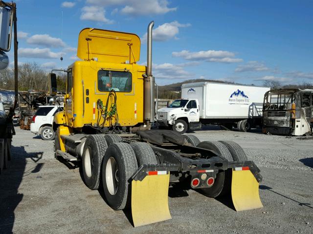 1FUJA6CK54DM83557 - 2004 FREIGHTLINER CONVENTION YELLOW photo 3