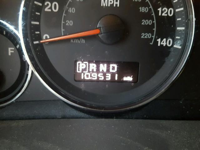 1J8HG48KX8C111332 - 2008 JEEP COMMANDER მწვანე ფოტო 8