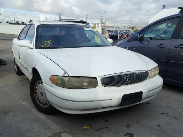 2G4WS52M0W1522010 - 1998 BUICK CENTURY CU WHITE photo 1