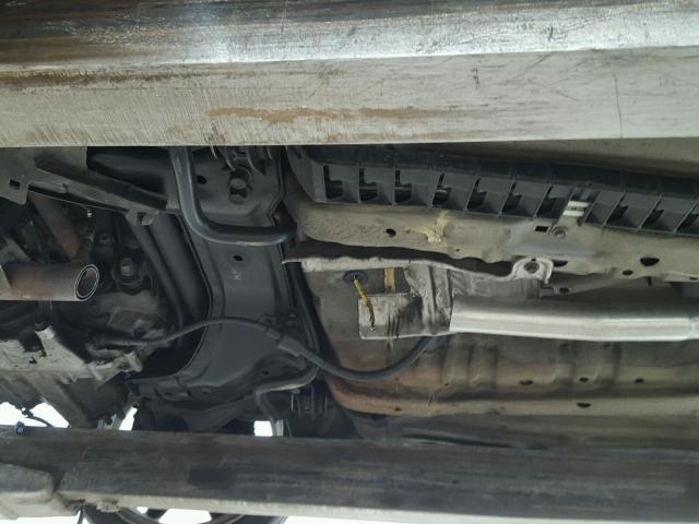 JH4DB76501S001578 - 2001 ACURA INTEGRA LS SILVER photo 9