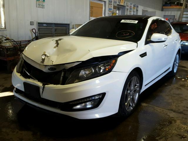 5XXGR4A68DG100950 - 2013 KIA OPTIMA SX WHITE photo 2