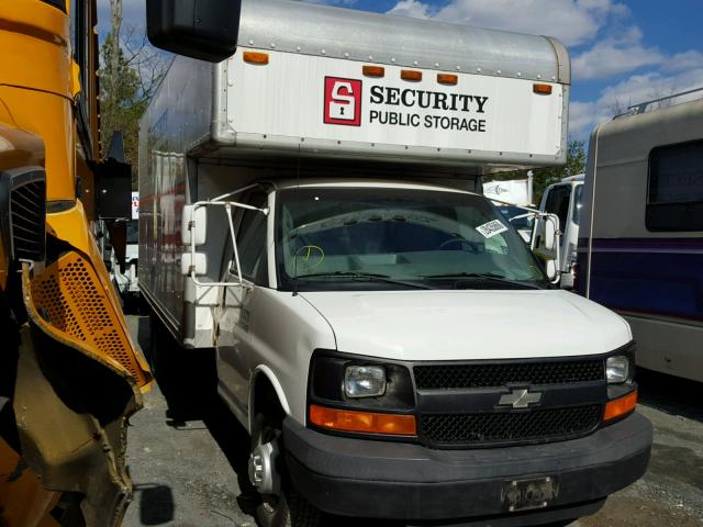 1GBJG31U841139462 - 2004 CHEVROLET EXPRESS G3 WHITE photo 1