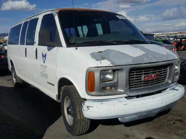 1GJHG39R8W1091757 - 1998 GMC SAVANA G35 WHITE photo 1