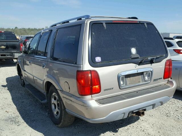 5LMEU27A61LJ03131 - 2001 LINCOLN NAVIGATOR TAN photo 3