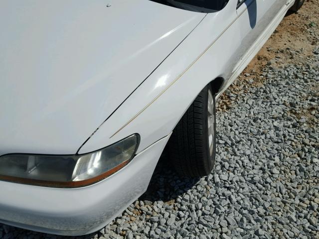 1HGCG56641A024011 - 2001 HONDA ACCORD EX WHITE photo 9