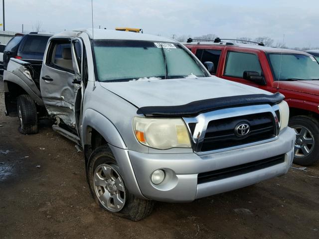 5TELU42N55Z106582 - 2005 TOYOTA TACOMA DOU SILVER photo 1