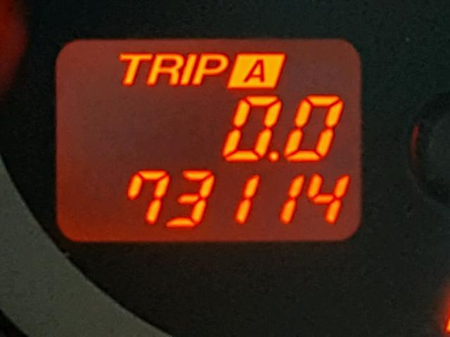 JM1BK34L581180204 - 2008 MAZDA SPEED 3 WHITE photo 8