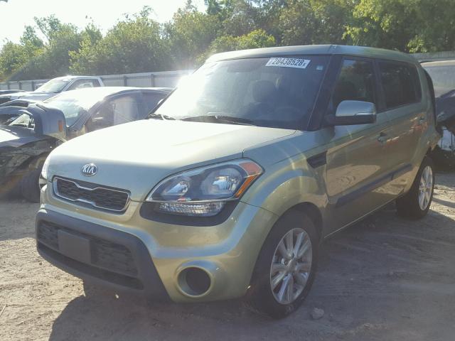 KNDJT2A62D7553773 - 2013 KIA SOUL + GREEN photo 2