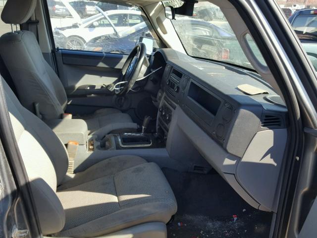 1J8HG48K97C654167 - 2007 JEEP COMMANDER GRAY photo 5