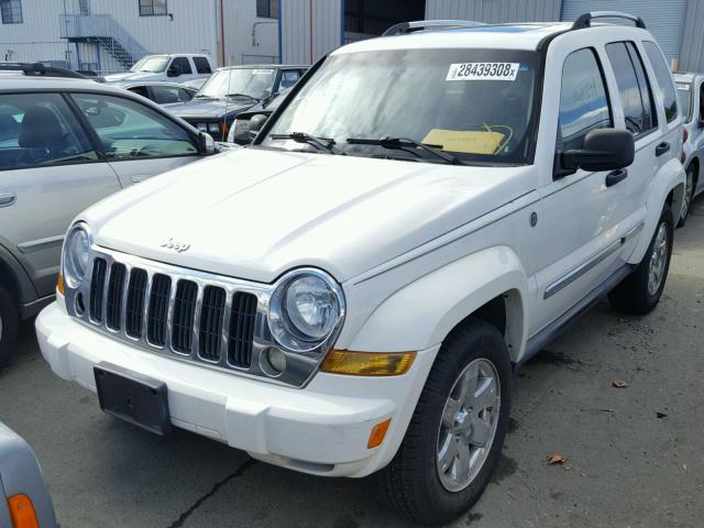 1J8GL58KX5W569332 - 2005 JEEP LIBERTY LI WHITE photo 2