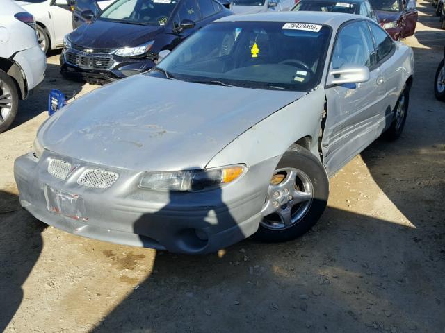 1G2WP12K8WF289214 - 1998 PONTIAC GRAND PRIX SILVER photo 2