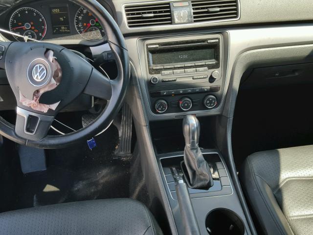 1VWAT7A30FC045800 - 2015 VOLKSWAGEN PASSAT S GRAY photo 9