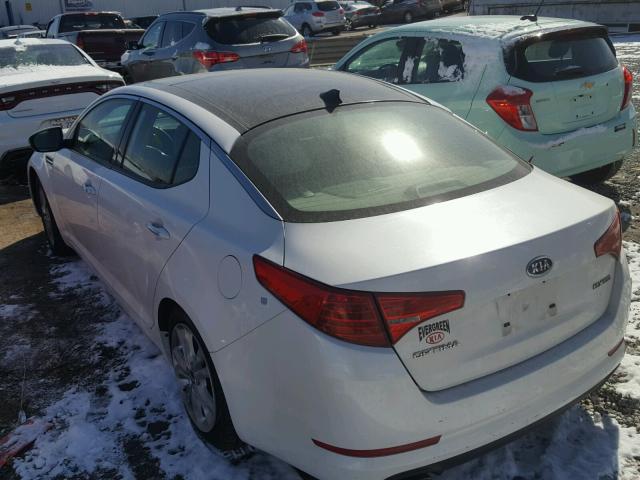 KNAGN4A75B5103582 - 2011 KIA OPTIMA EX WHITE photo 3