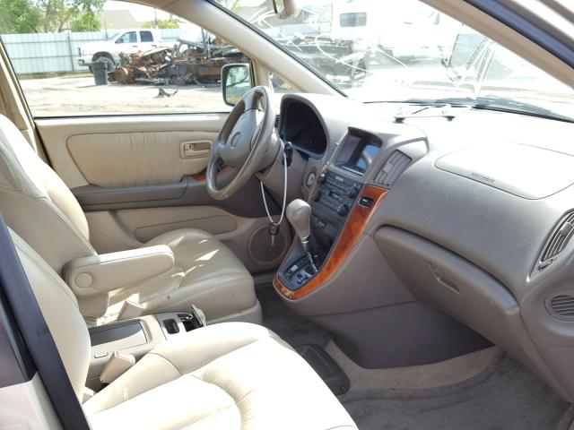 JT6HF10U9X0022123 - 1999 LEXUS RX 300 BEIGE photo 5