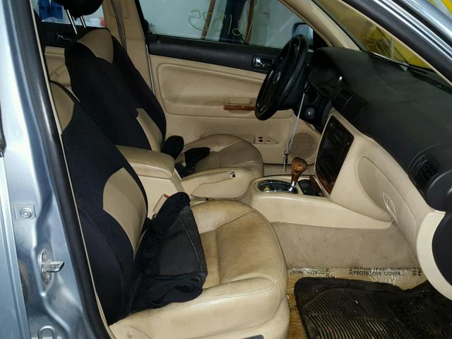 WVWTH63BX1P198164 - 2001 VOLKSWAGEN PASSAT GLX 蓝色 照片 5