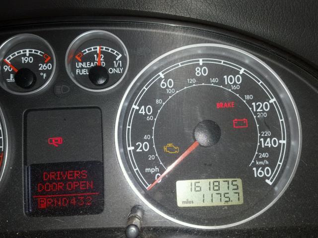 WVWTH63BX1P198164 - 2001 VOLKSWAGEN PASSAT GLX 蓝色 照片 8