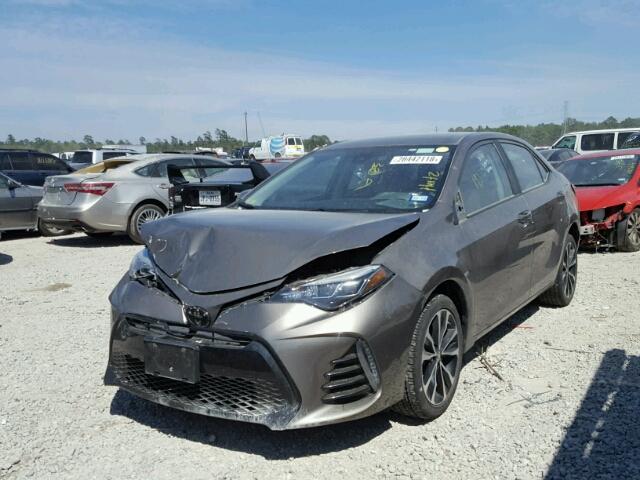 5YFBURHE4HP655068 - 2017 TOYOTA COROLLA L GRAY photo 2