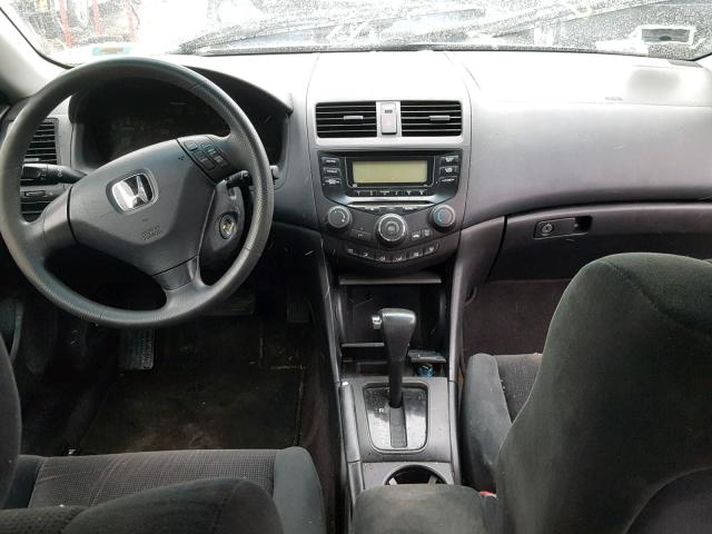 1HGCM725X5A028667 - 2005 HONDA ACCORD LX GRAY photo 9