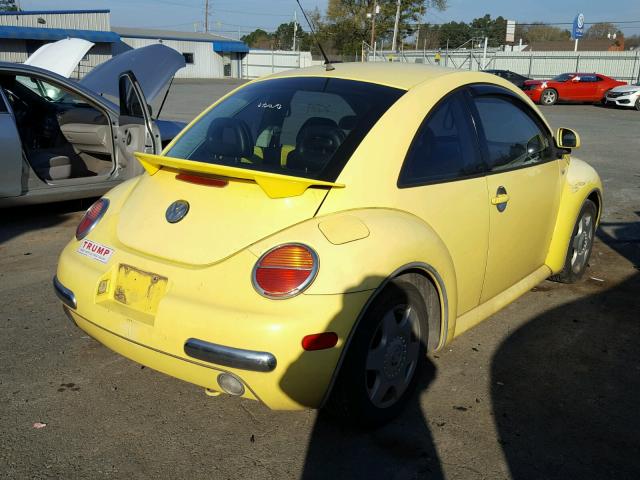 3VWCF21C5YM409343 - 2000 VOLKSWAGEN NEW BEETLE YELLOW photo 4