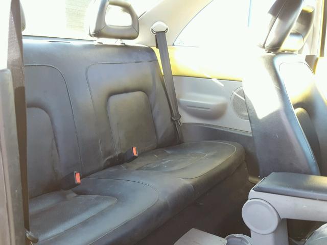 3VWCF21C5YM409343 - 2000 VOLKSWAGEN NEW BEETLE 黄色 照片 6