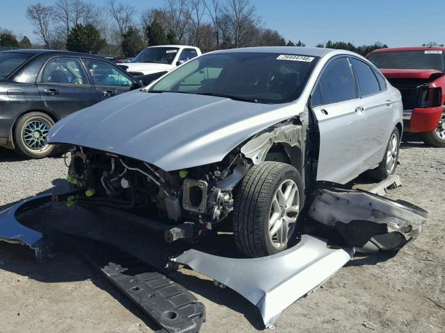 1FA6P0HD1F5121604 - 2015 FORD FUSION SE SILVER photo 2