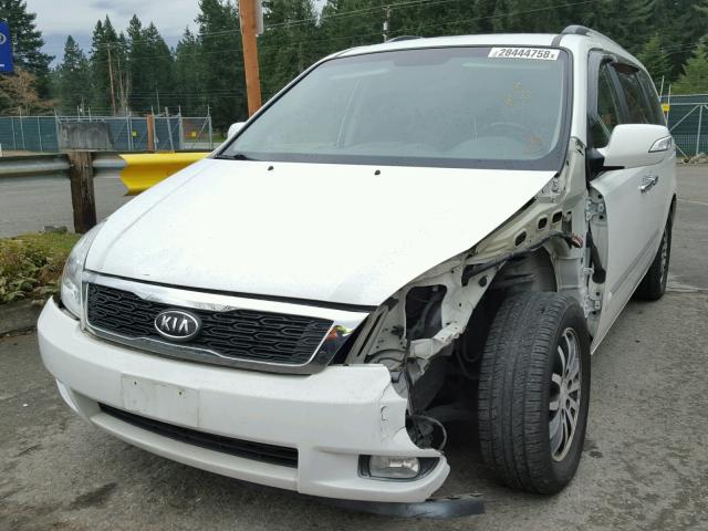 KNDMH4C75C6495758 - 2012 KIA SEDONA EX WHITE photo 2