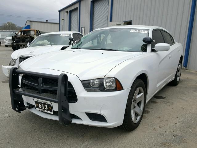 2C3CDXAT5EH184653 - 2014 DODGE CHARGER PO WHITE photo 2