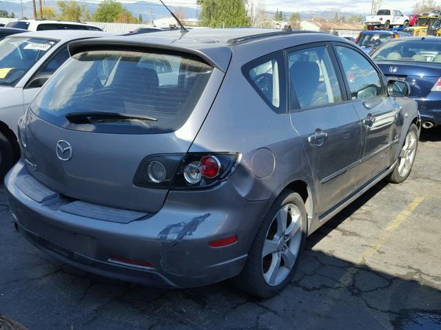 JM1BK343451349723 - 2005 MAZDA 3 HATCHBAC GRAY photo 4