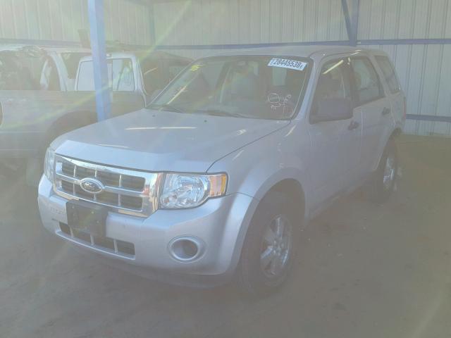 1FMCU02769KA29401 - 2009 FORD ESCAPE XLS SILVER photo 2