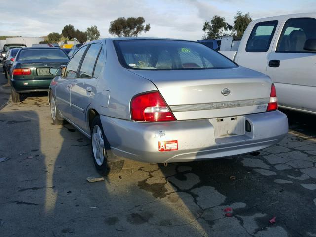 1N4DL01DX1C107170 - 2001 NISSAN ALTIMA XE SILVER photo 3