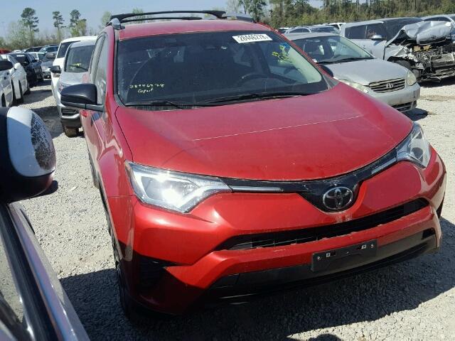 2T3ZFREV0HW345924 - 2017 TOYOTA RAV4 LE RED photo 1