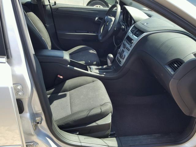 1G1ZC5E04AF309899 - 2010 CHEVROLET MALIBU 1LT 银色 照片 5