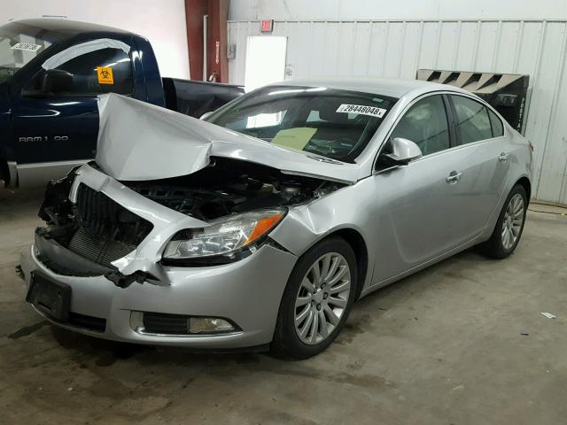 2G4GS5EV5C9120165 - 2012 BUICK REGAL PREM SILVER photo 2