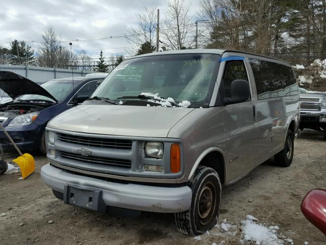 1GAGG25R321105960 - 2002 CHEVROLET EXPRESS G2 GRAY photo 2