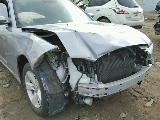 2B3CL3CG0BH544089 - 2011 DODGE CHARGER SILVER photo 10