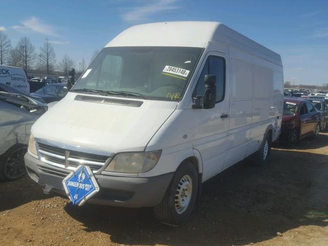 WD0PD744X55835162 - 2005 DODGE SPRINTER 2 WHITE photo 2