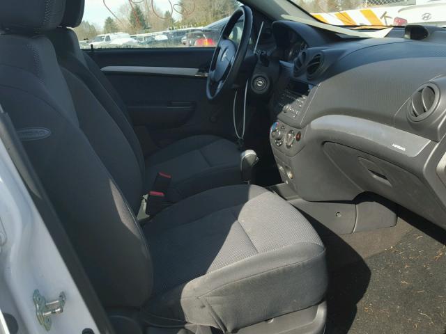 KL1TD5DE3BB233583 - 2011 CHEVROLET AVEO LS WHITE photo 5