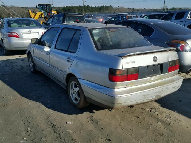 3VWPA81H3XM235690 - 1999 VOLKSWAGEN JETTA WOLF SILVER photo 3