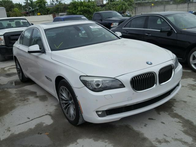 WBAKA4C52BC613241 - 2011 BMW 740 I WHITE photo 1