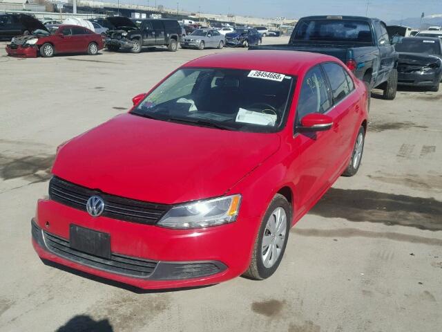 3VWDP7AJ6DM409195 - 2013 VOLKSWAGEN JETTA SE RED photo 2