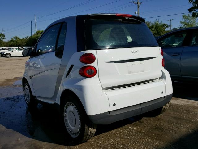 WMEEJ31XX9K266922 - 2009 SMART FORTWO PUR WHITE photo 3