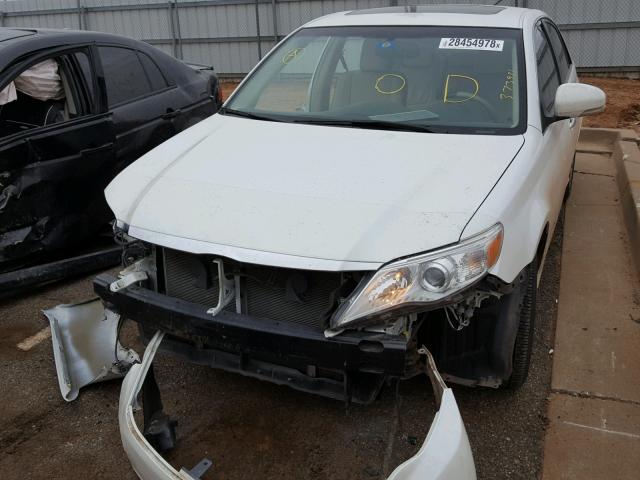 4T1BK3DB3BU373931 - 2011 TOYOTA AVALON BAS WHITE photo 2