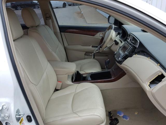 4T1BK3DB3BU373931 - 2011 TOYOTA AVALON BAS WHITE photo 5