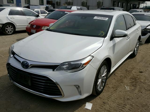 4T1BD1EB5GU049285 - 2016 TOYOTA AVALON HYB WHITE photo 2