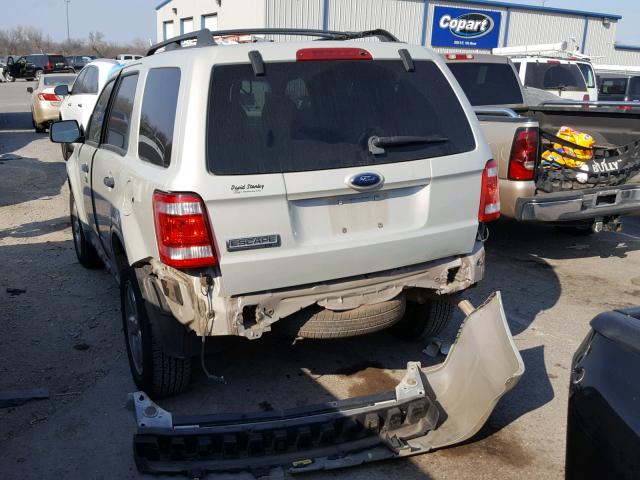 1FMCU03719KC68644 - 2009 FORD ESCAPE XLT GOLD photo 3