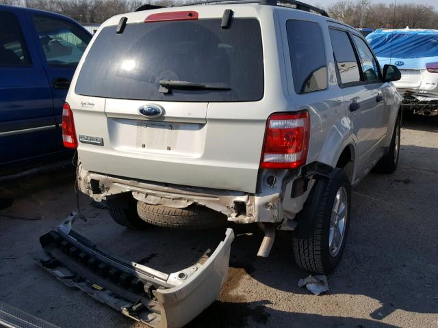 1FMCU03719KC68644 - 2009 FORD ESCAPE XLT GOLD photo 4