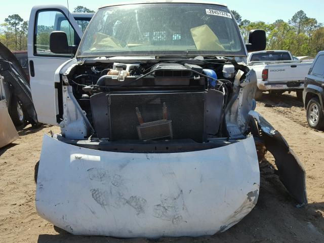 1GCGG252261194775 - 2006 CHEVROLET EXPRESS G2 WHITE photo 9