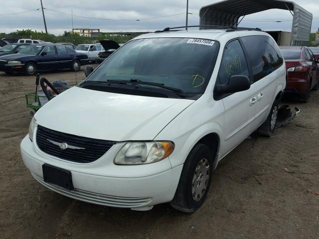 2C4GP44373R259858 - 2003 CHRYSLER TOWN & COU WHITE photo 2