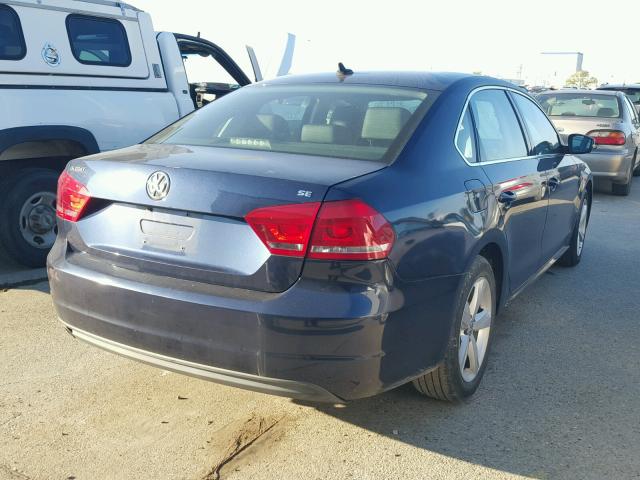 1VWBP7A34DC083570 - 2013 VOLKSWAGEN PASSAT SE BLUE photo 4