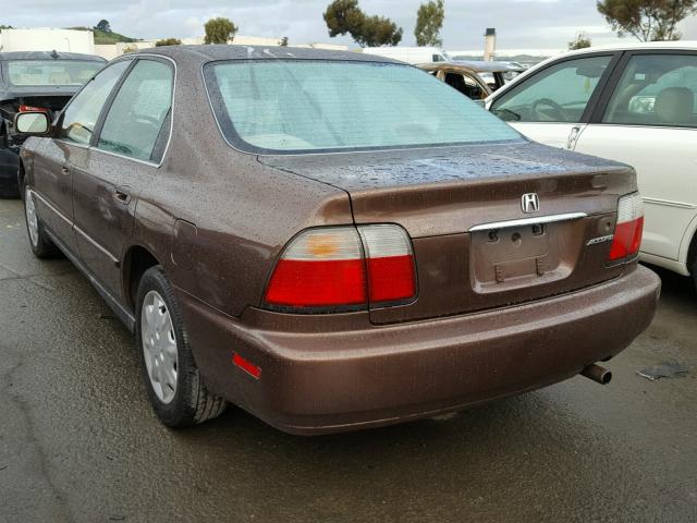 1HGCD5634VA108849 - 1997 HONDA ACCORD LX BROWN photo 3